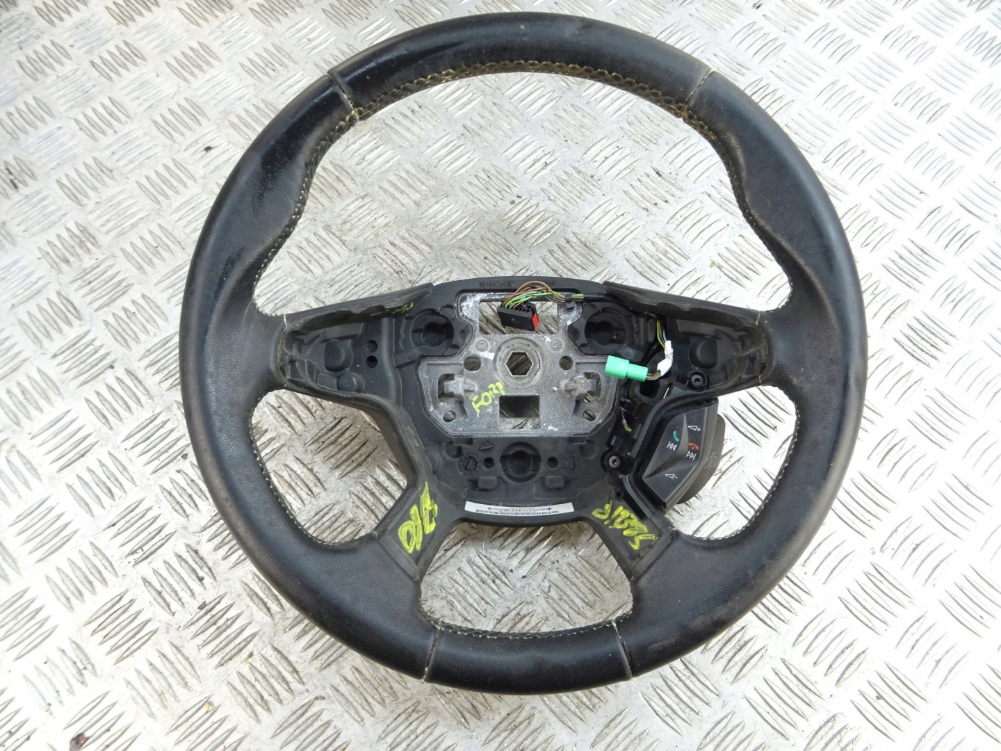 FORD FOCUS MK3 volant cuir