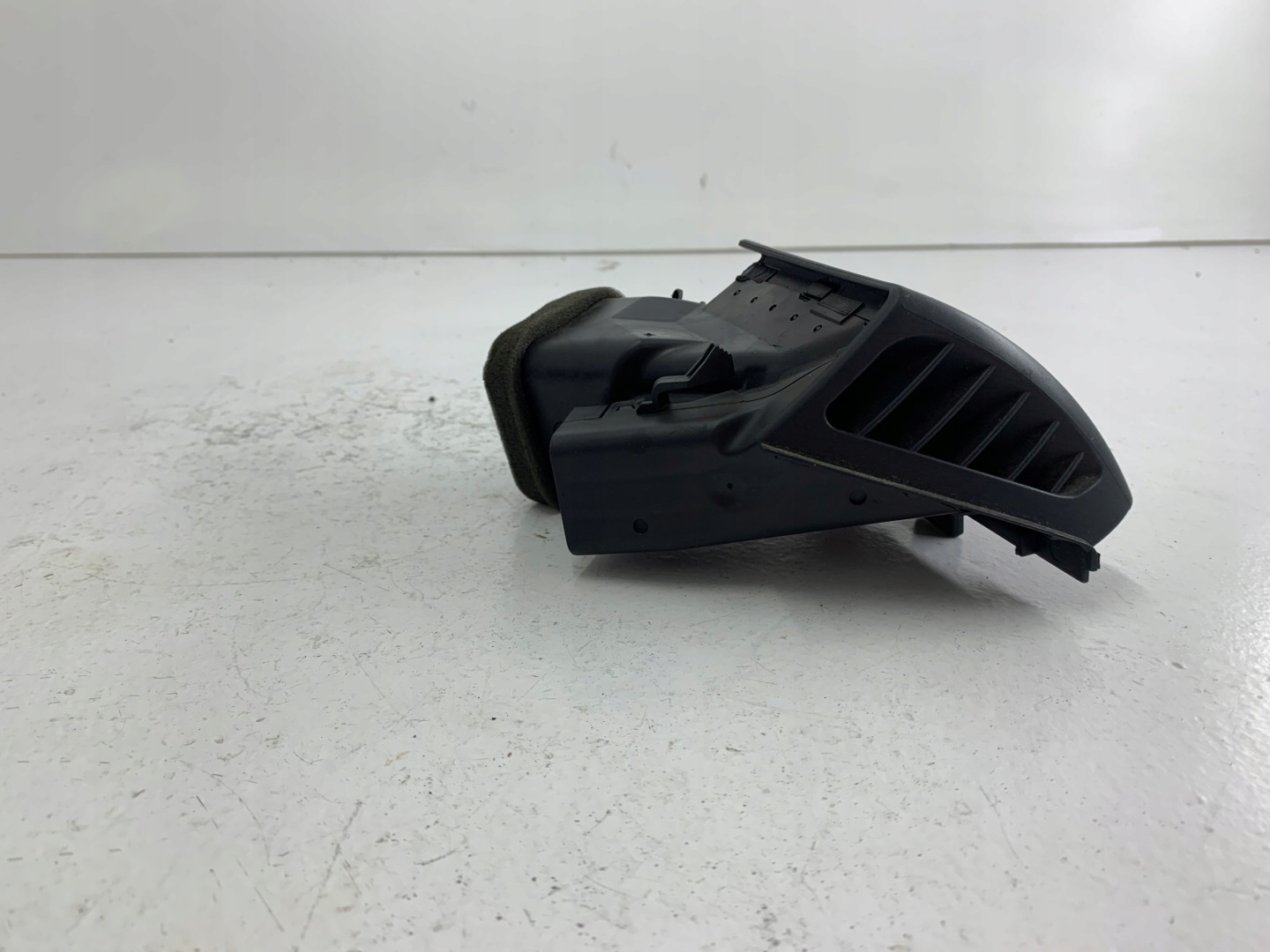 BMW E46 mřížka klími levá 8361897