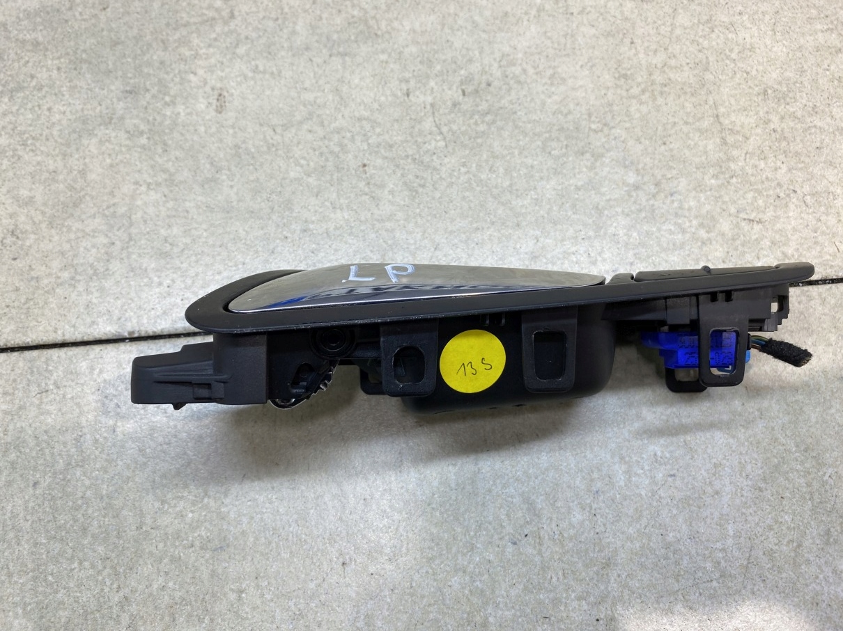 handle inner left front PASSAT B6 3C1837113