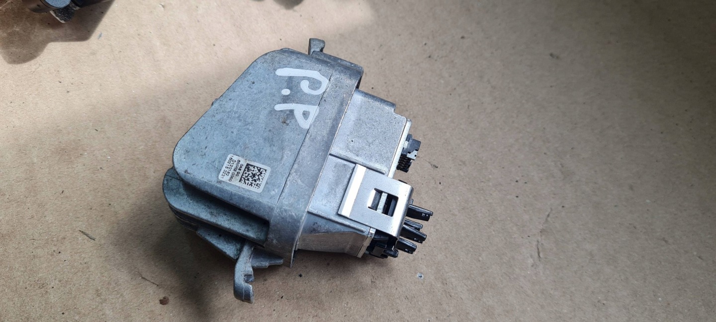 A5 8T S5 LIFT JEZ resistor, rheostat, regulator module lights right front 1305715178