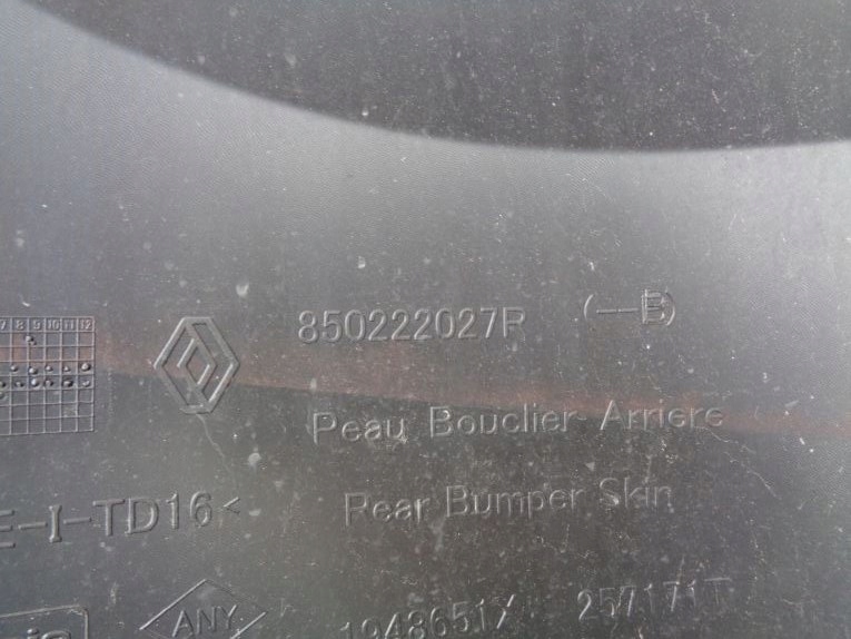 DACIA DUSTER 2 II 17- STOSSSTANGE HINTEN