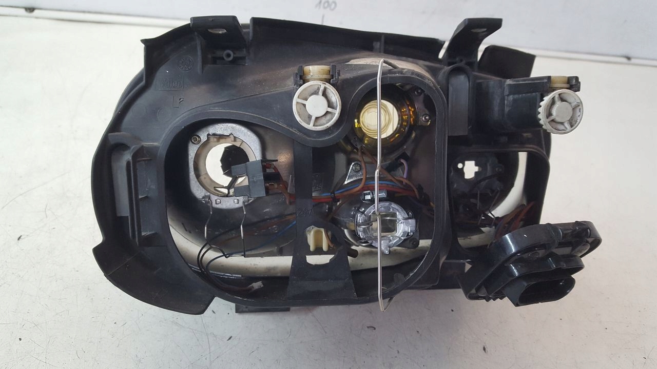 light front front left VW Golf IV