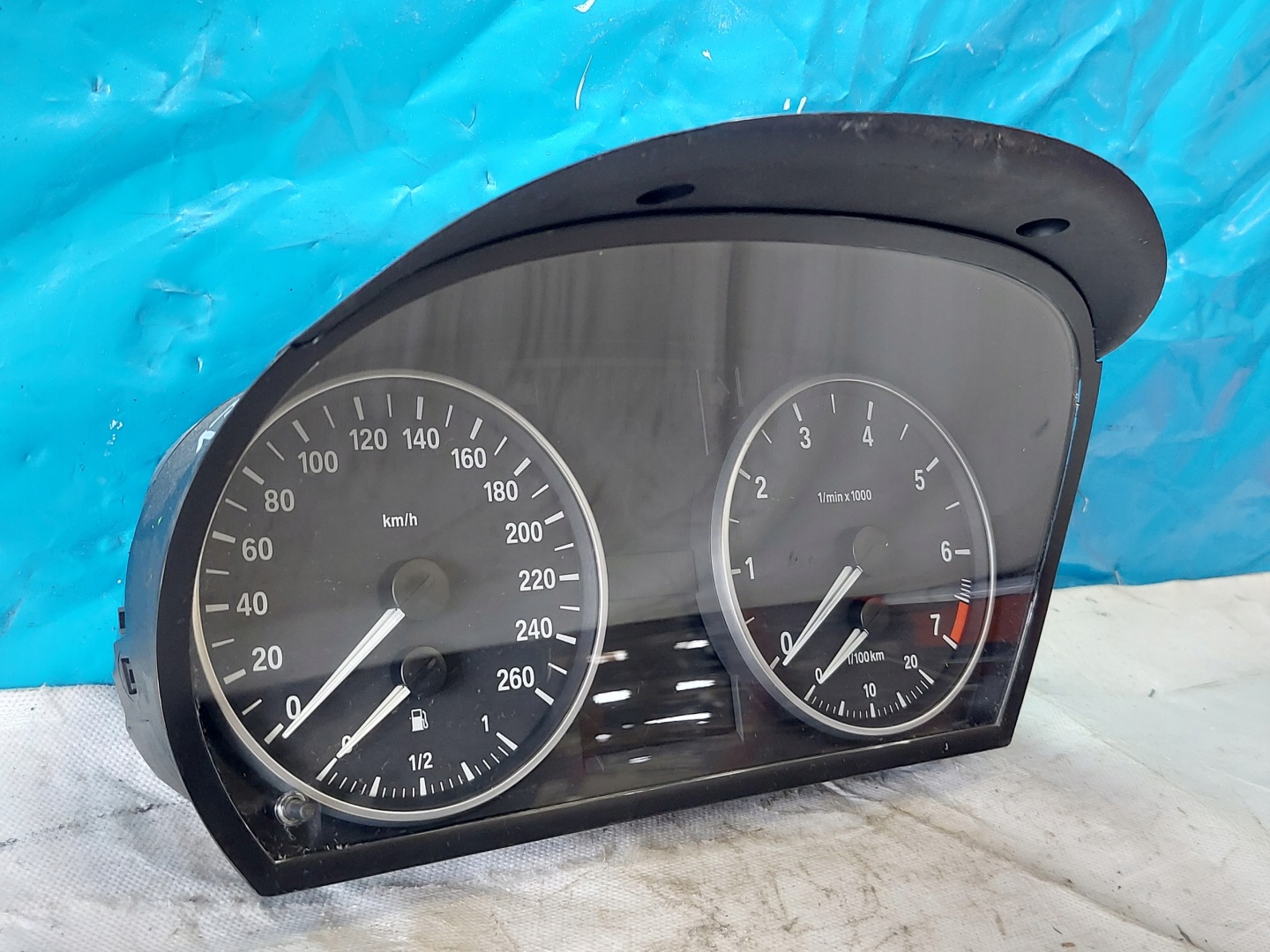 dials clock BMW 3 E91 318i 102533075
