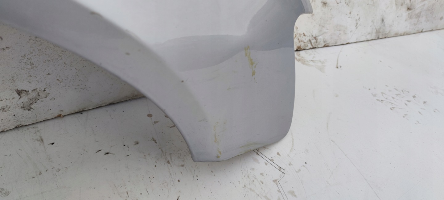 fender right front AUDI A4 B8 2008-2011 LX7W *****3