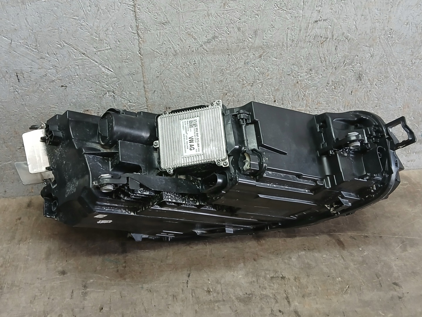 light front left VW PASSAT B9 3J FULL LED 3J1941035