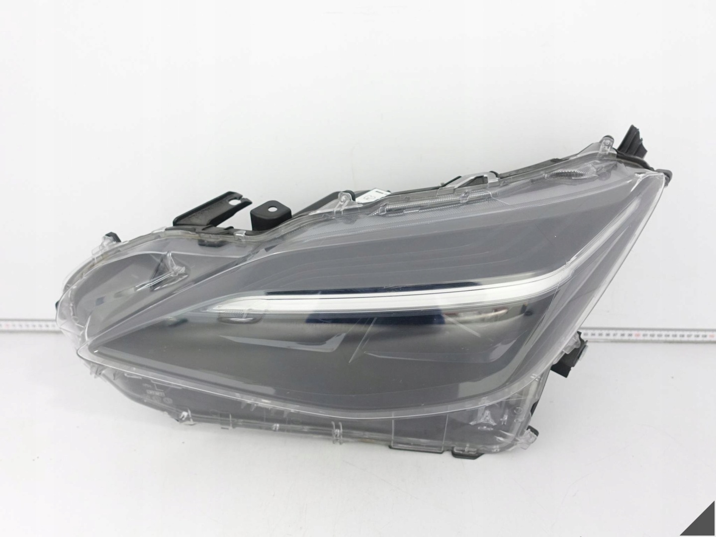 TOYOTA YARIS CROSS 20- light HEADLIGHT FULL LED left front EUROPA