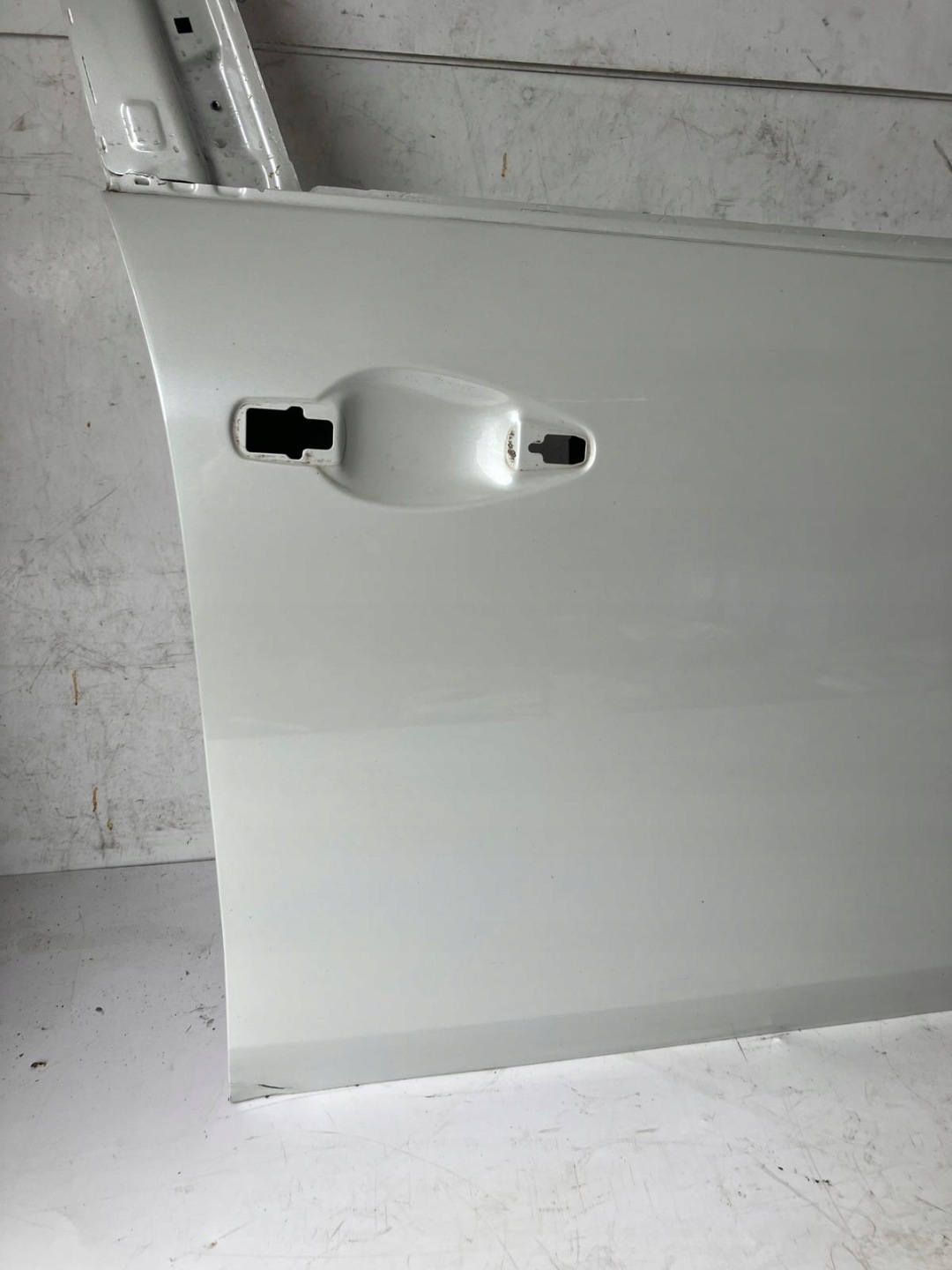door right front PEUGEOT 208 and EFCD BIALA PERLA