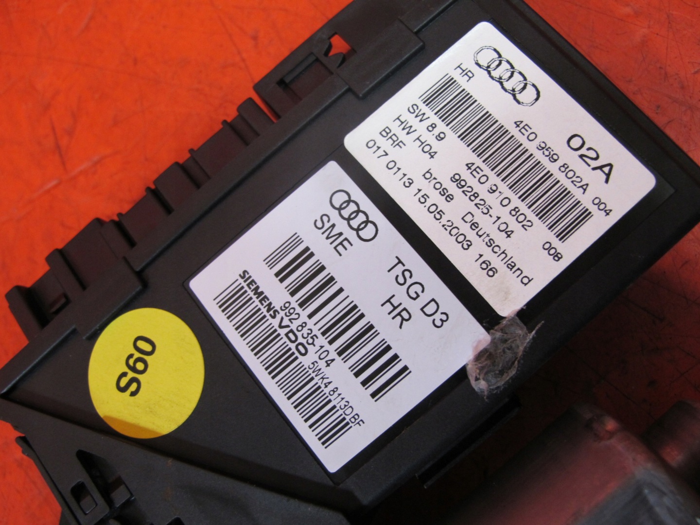 AUDI A8 D3 4E 02- mini motor module windows right rear part
