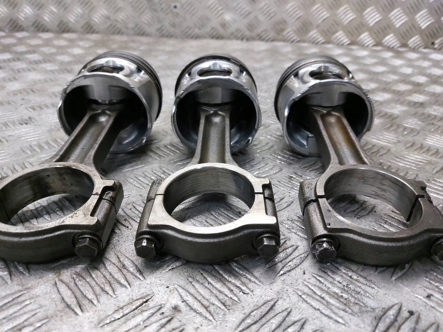 pistone + Biella 3 SZT RENAULT KOLEOS e 2.0 DCI M9R832 1065.3