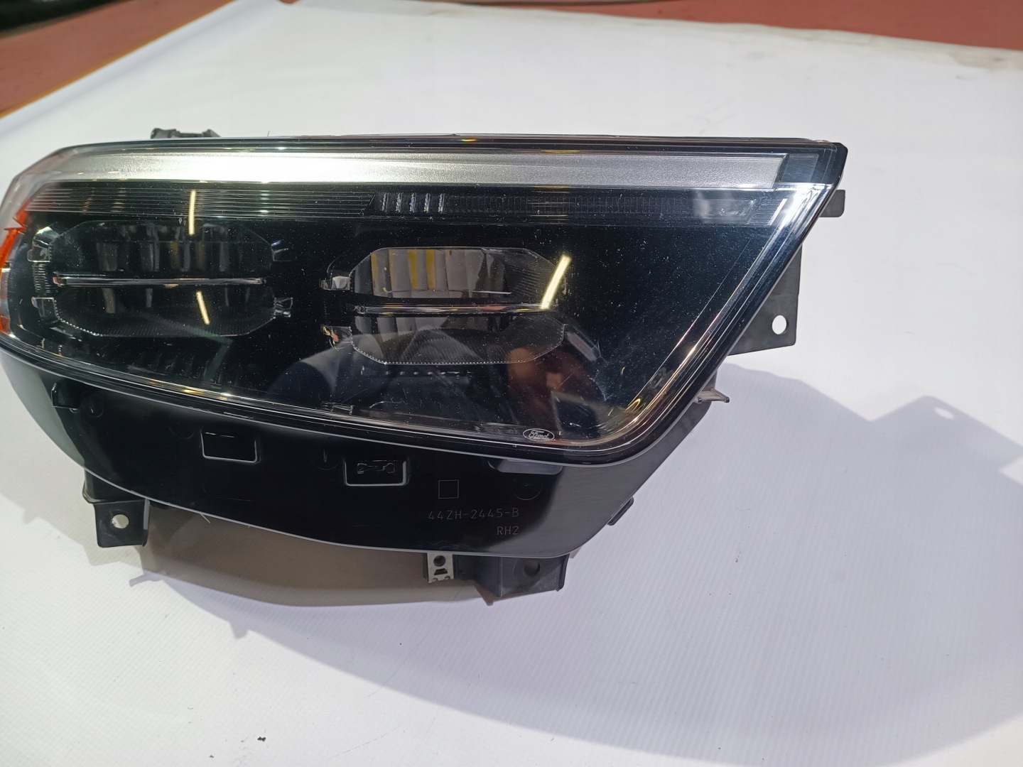 light front front right Ford Explorer VI 2020