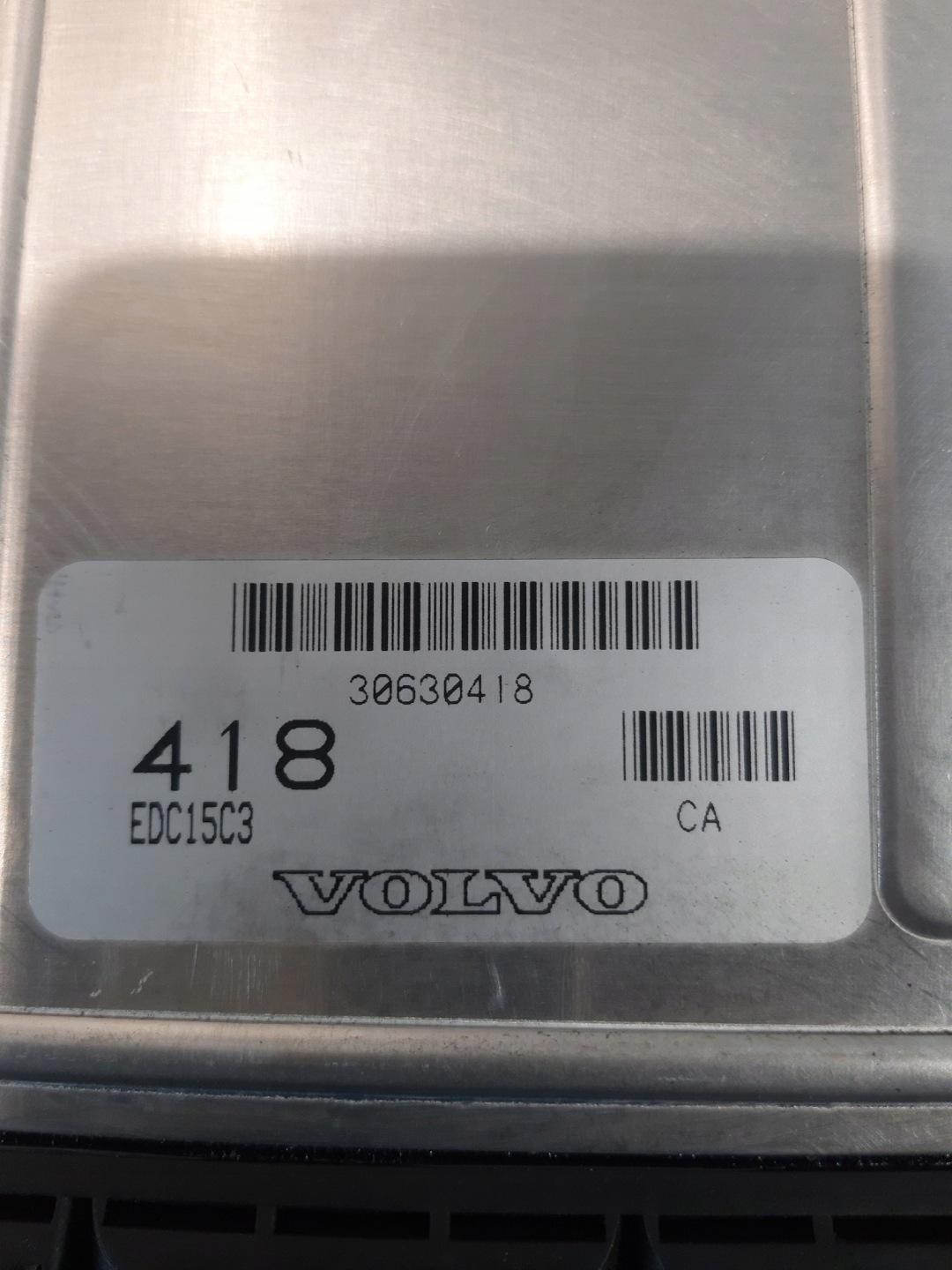 control unit ECU computer BOSCH of the engine VOLVO V40 1.9D 0281011087