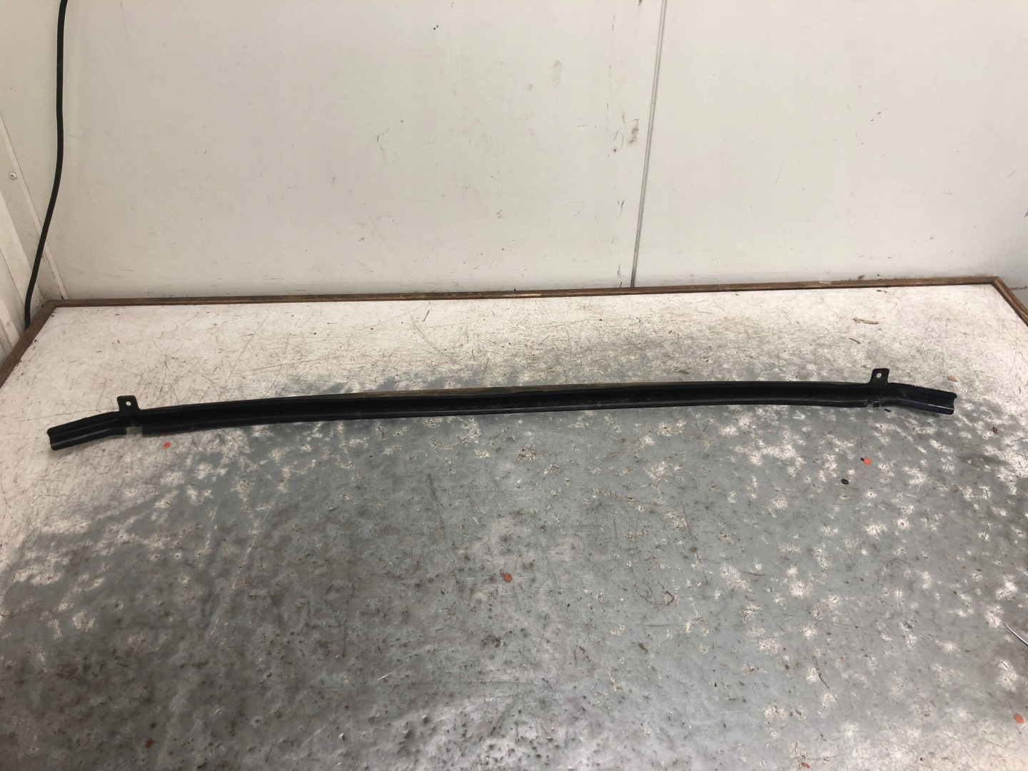 pillar siders of a bumper front VW PASSAT B8 3G0807651B