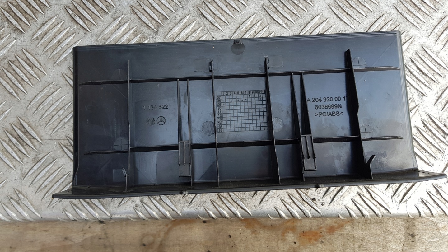 MERCEDES W212 stand running board A2049200017