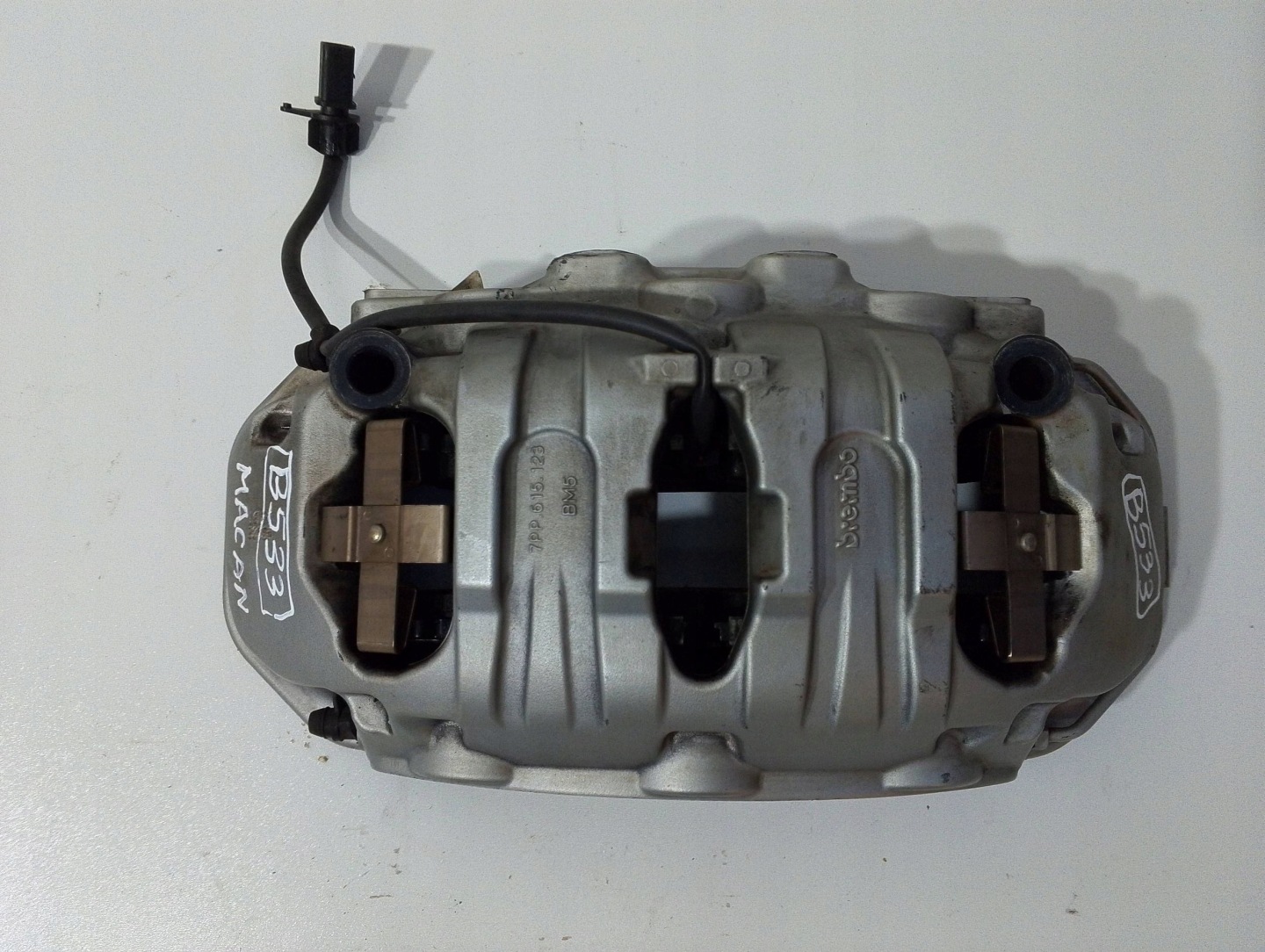 Porsche Macan (95B) caliper brake front left 95B615105Q (B533)