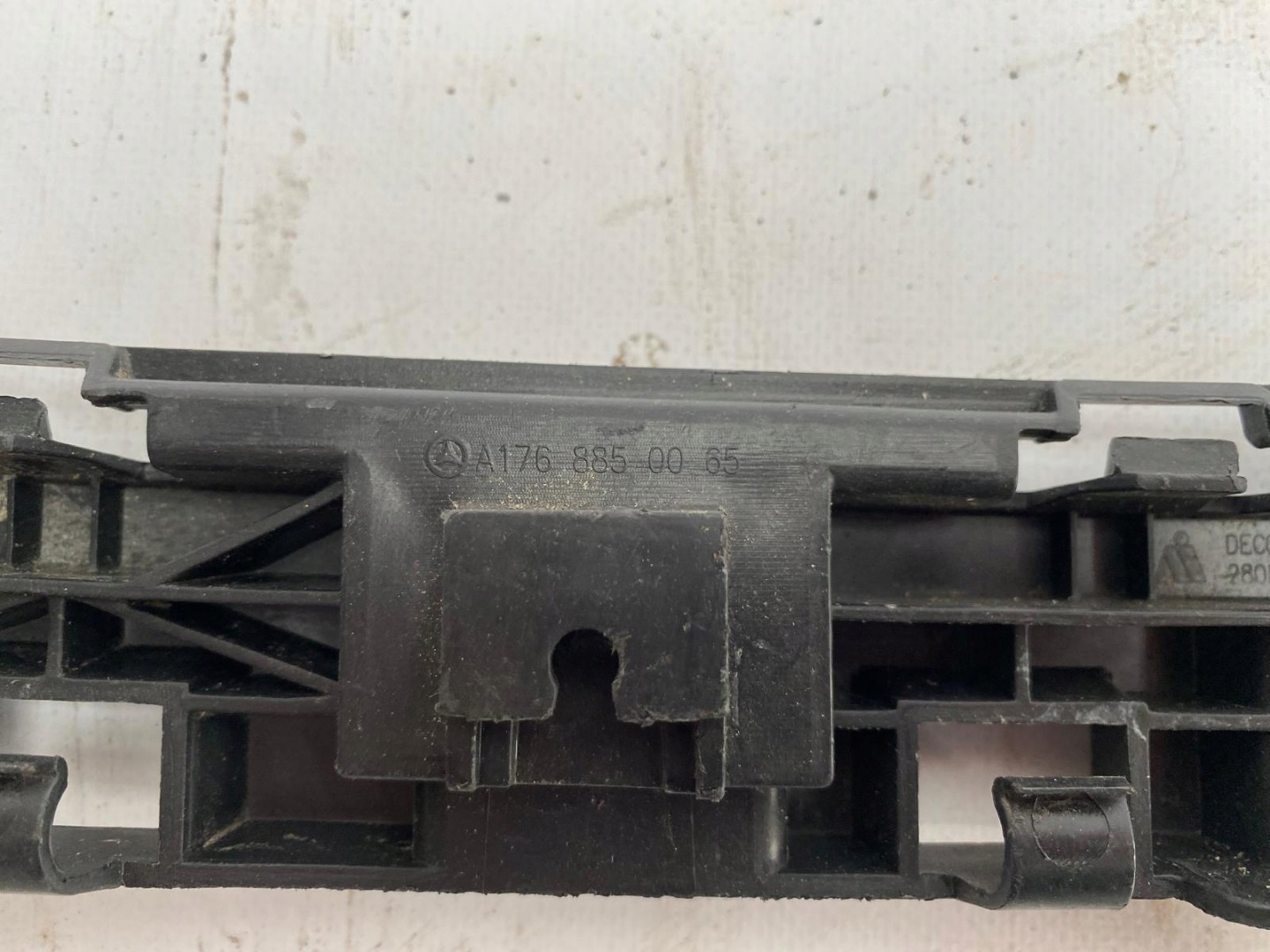 MERCEDES A-KLASA W176 central bumper bracket rear part