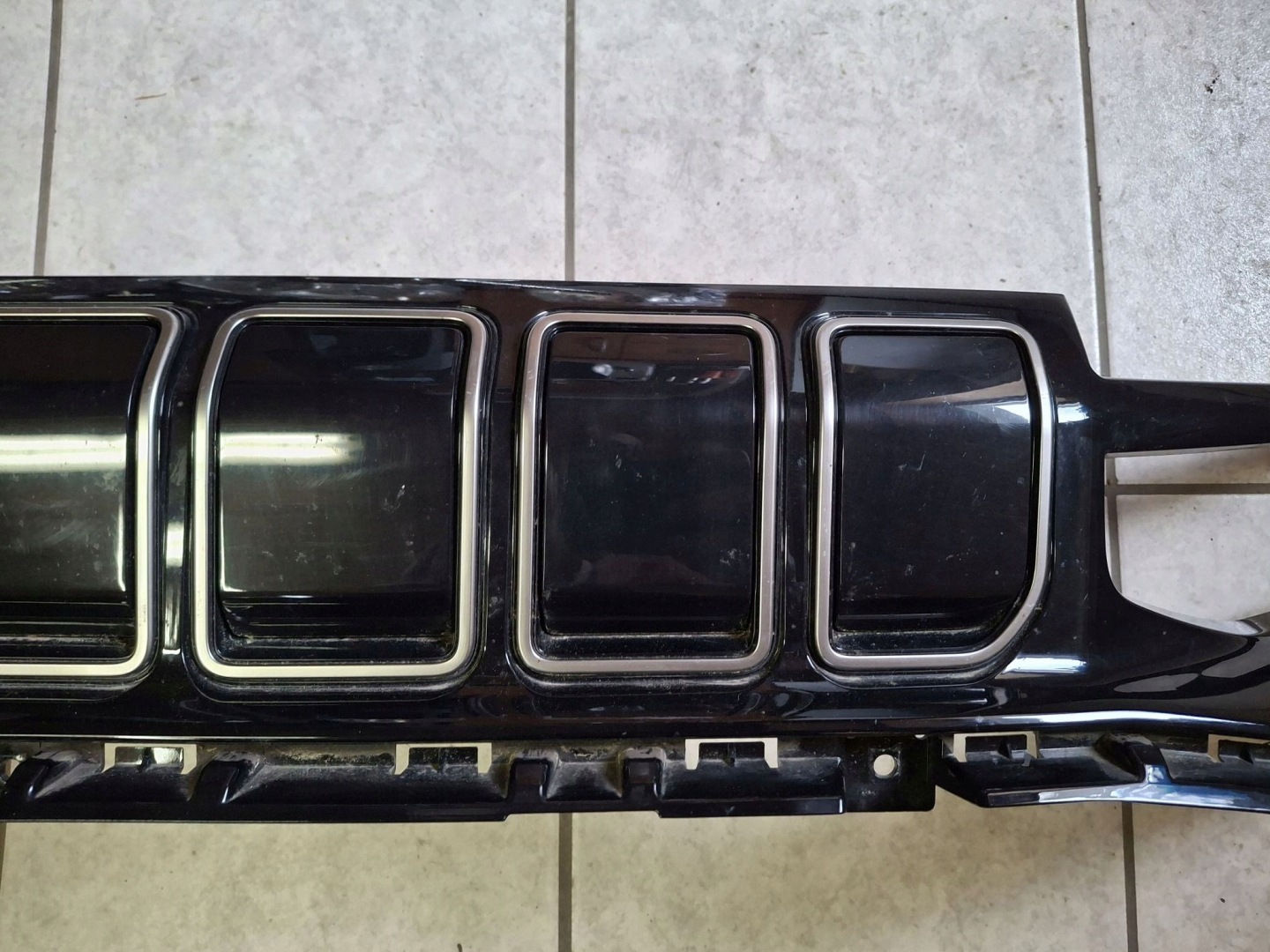 maska JEEP AVENGER 2023R->