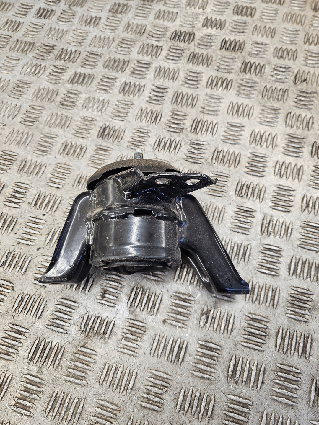 HYUNDAI TUCSON III holder engine mount 21810-D3200 CRDI