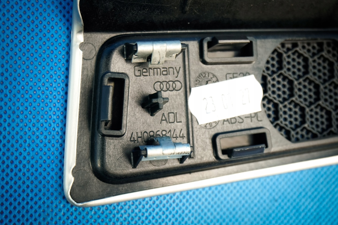 cap grid of the speaker A8 4H 4H0868148 4H0868144B