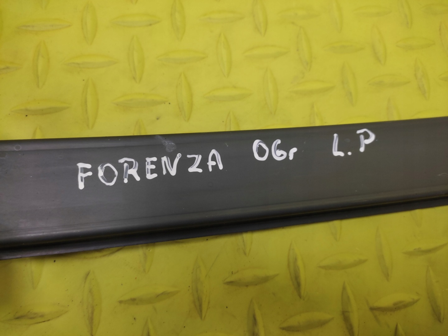 SUZUKI FORENZA window regulator left front 96475128