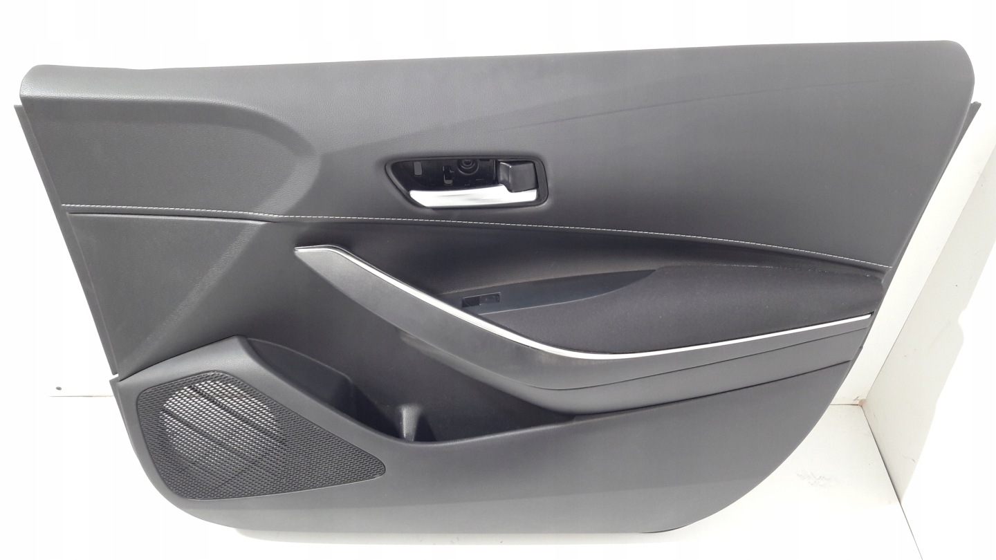 TOYOTA COROLLA E21 side door right front 67611-02860 (ET3)