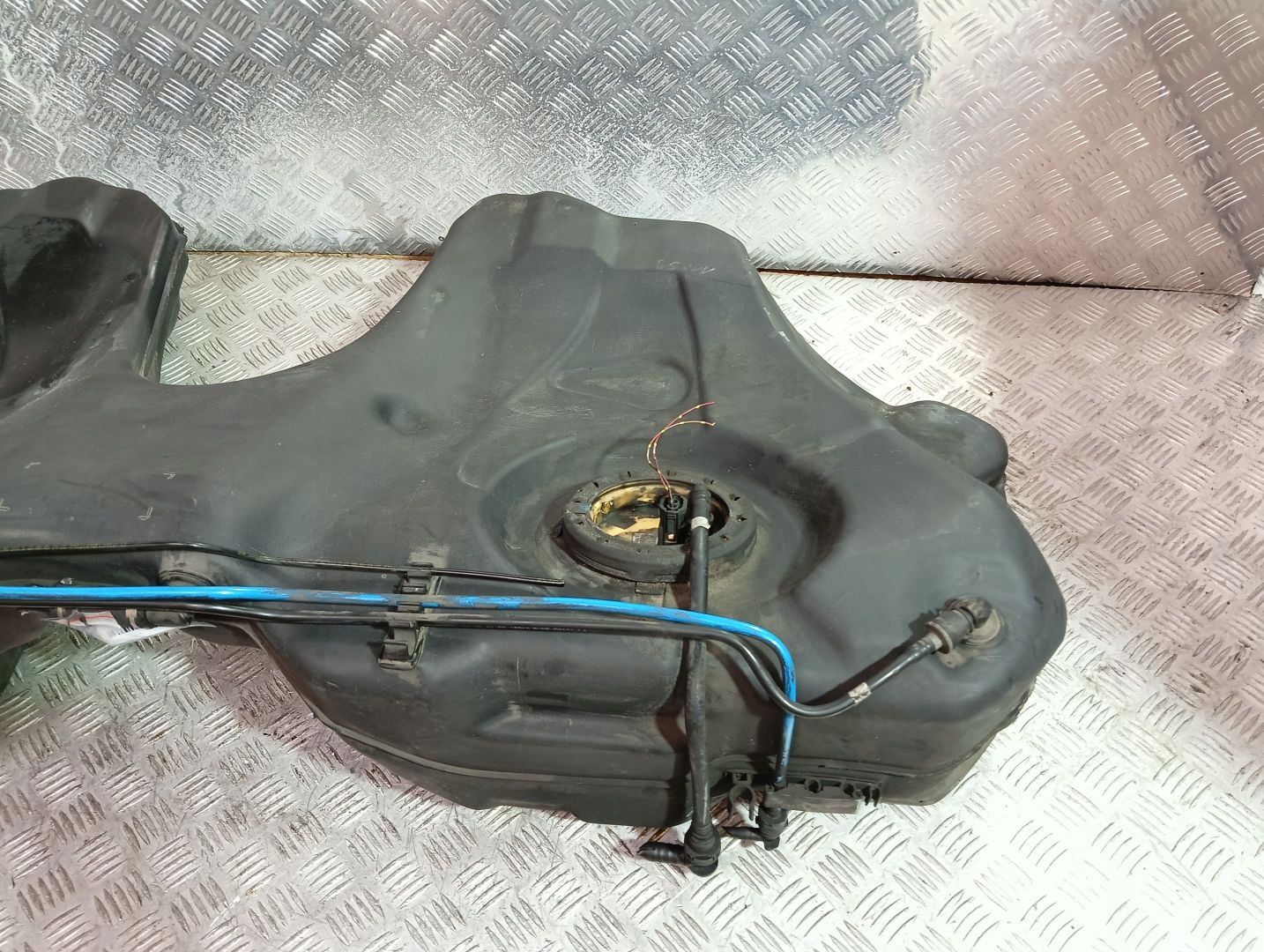 tank kraftstofftank BMW E65 730d 3.0 D 231KM 6760536