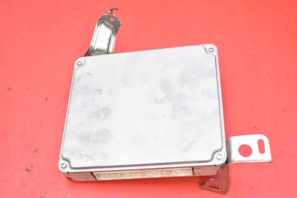 control unit computer of the engine 89661-0F091 TOYOTA COROLLA VERSO 2 II 2.2 D-CAT