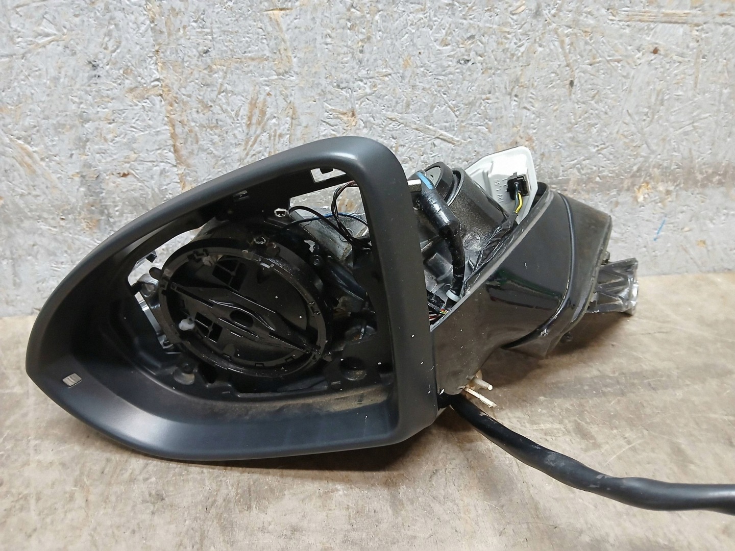 mirror front left VW SPORTSVAN 517 6+2PIN 517857507AC