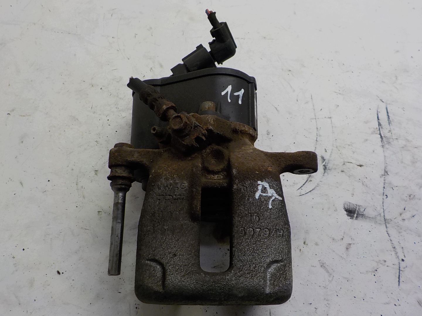 VW PASSAT B7 caliper brake right rear part rear electrical