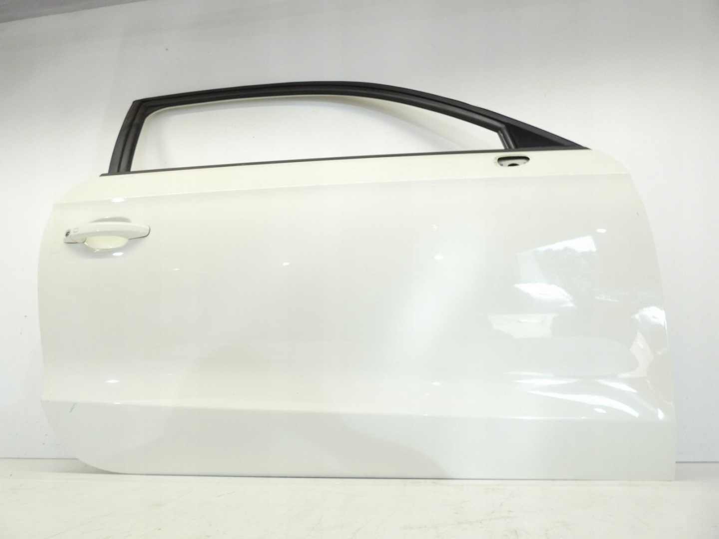 door right front right front AUDI A1 8X 3D 3-door HATCHBACK LY9K