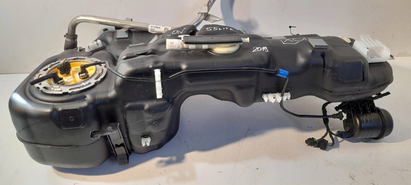 Volvo XC40 2,0D tank 32242885 (XC1)