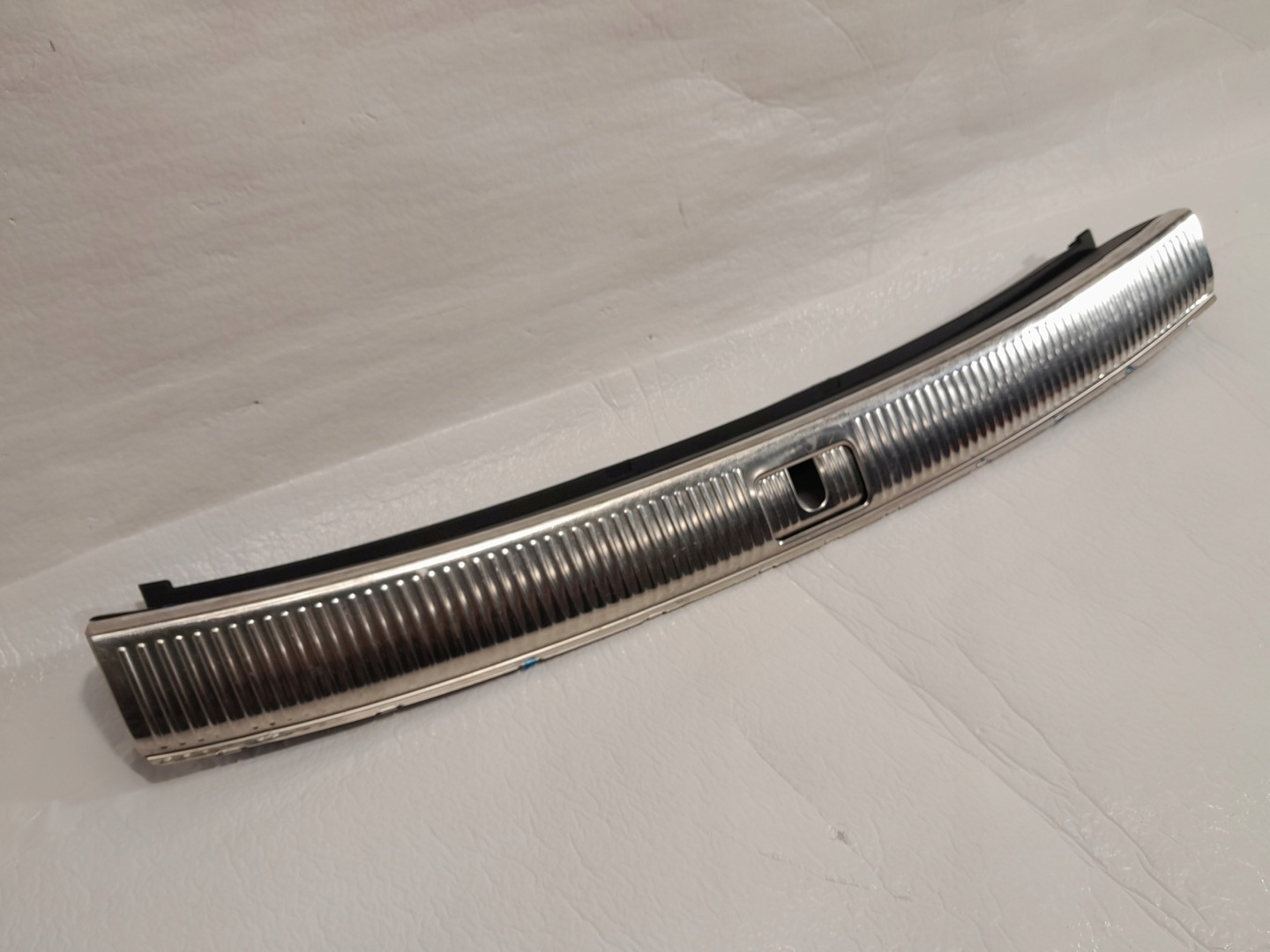 AUDI Q5 II 80A cover of the threshold boot 80A864483E