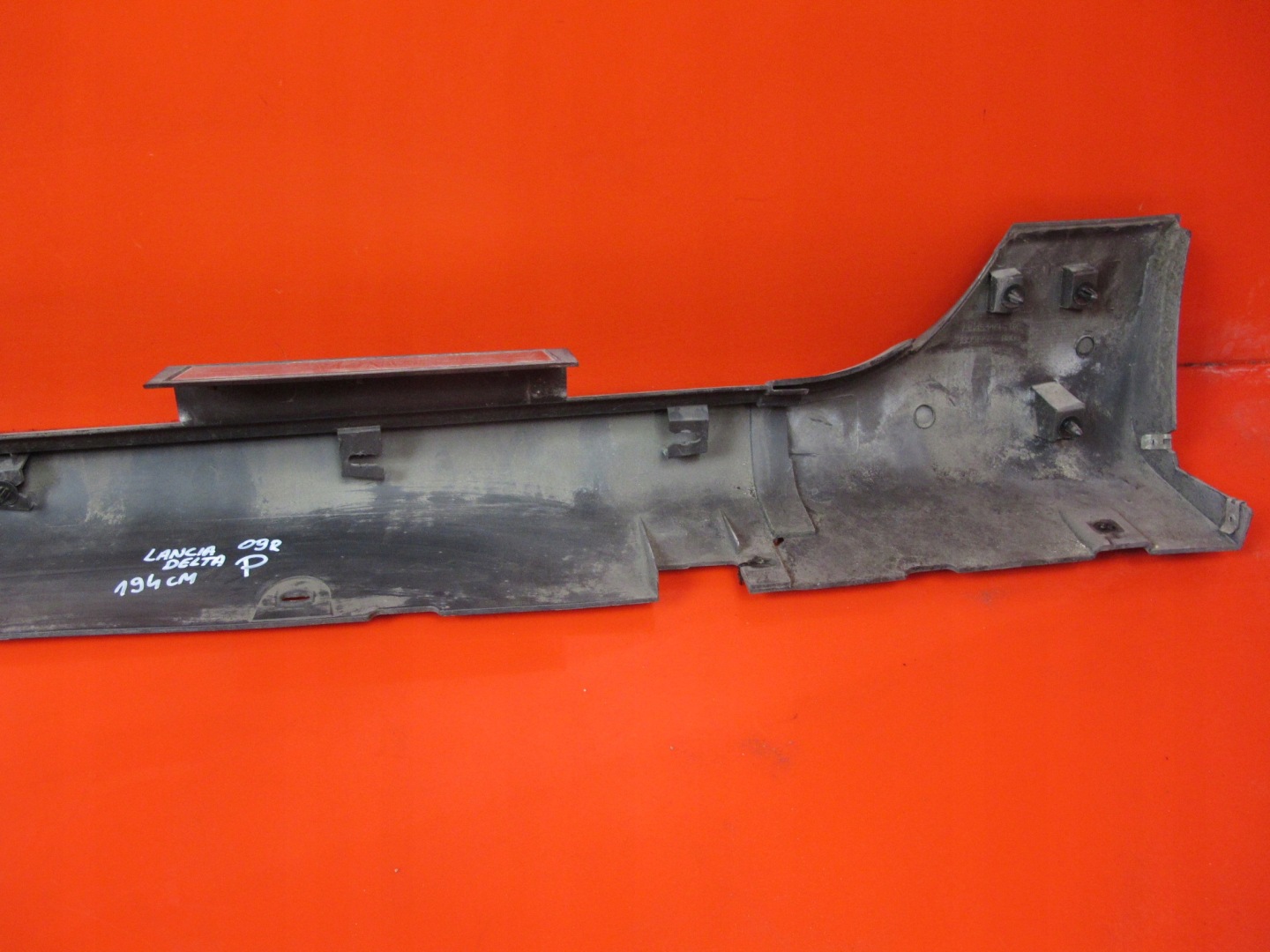 LANCIA DELTA III 3 moulding cap threshold right