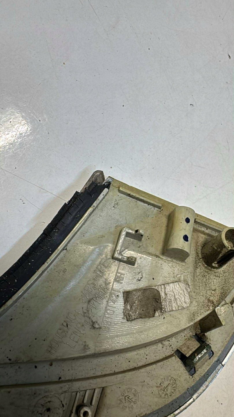right odblask, reflektor saab 9-5 paskuda 89101421 RH