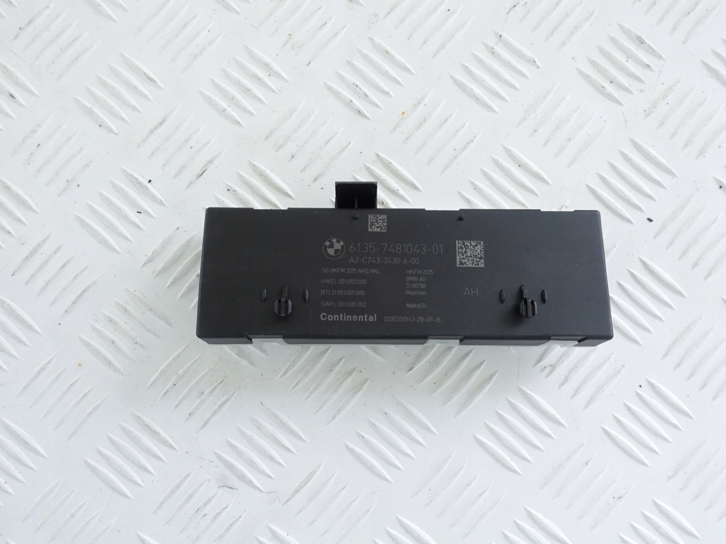 BMW 6 G32 module electrical bonnet rear part 7481043