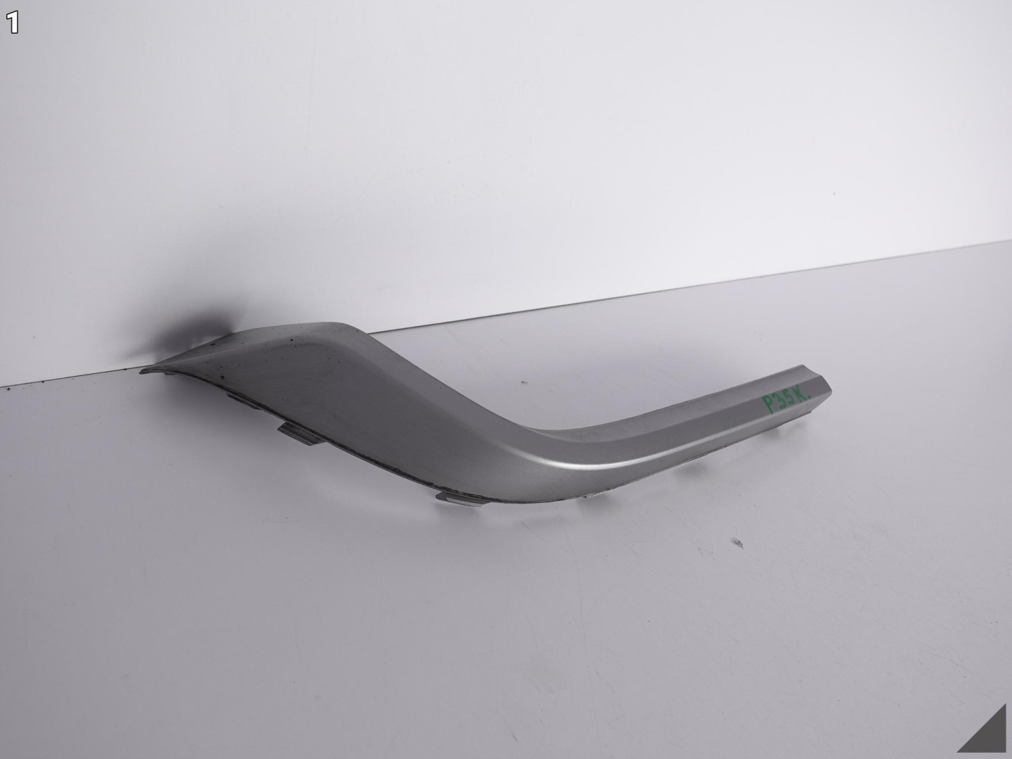 AUDI Q2 81A S-LINE 16- bumper moulding right rear part