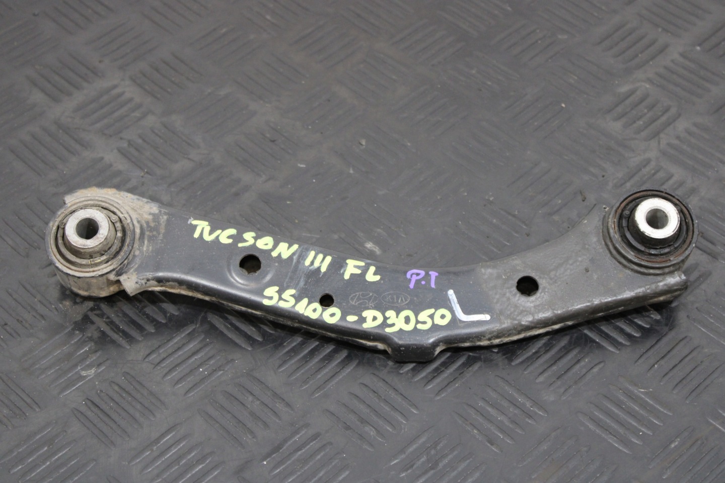 Querlenker rechts heck 55100-D3050 HYUNDAI TUCSON III 3 LIFT