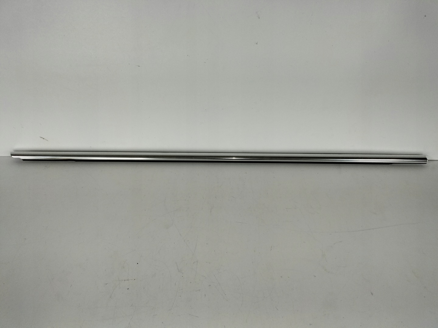 moulding dust front right VW PASSAT B6 05