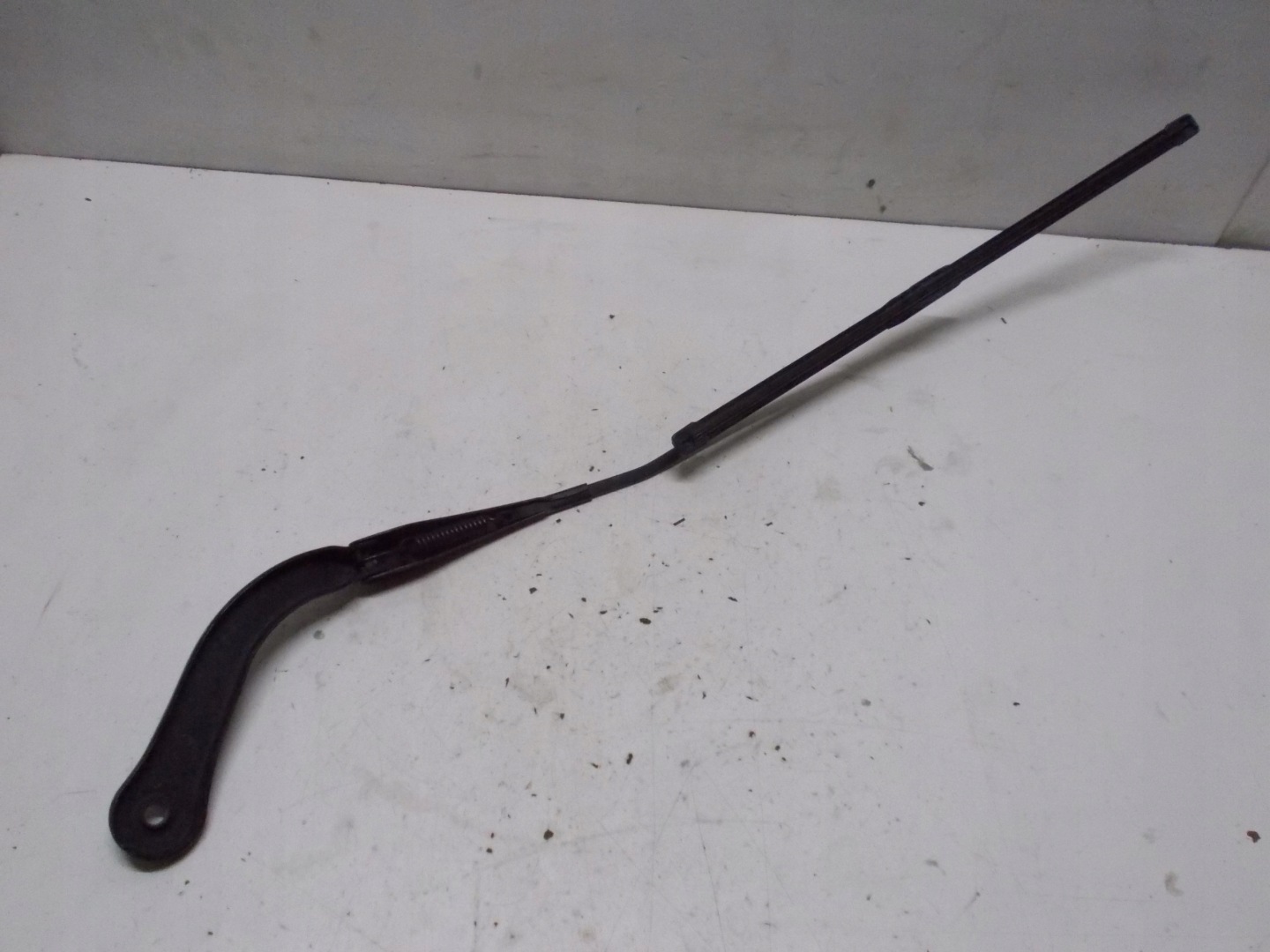 BMW E91 2.0 D 10R wiper arm right 7253397