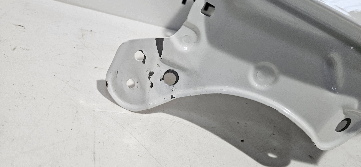 fender left front TOYOTA COROLLA E21 sedan 18- original