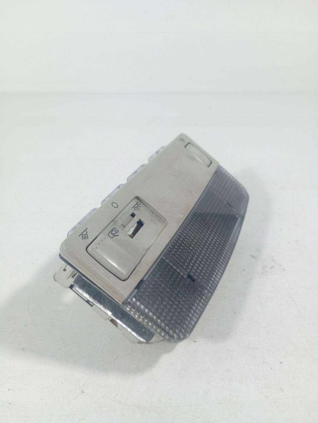 Seat Leon 1 and 99-06 OSWIETLENIE cabs light inner OE 3B0947105