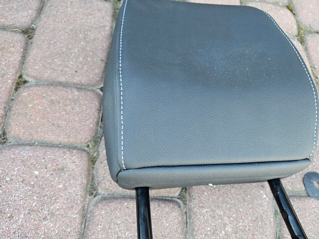 seat rest front front seat leather skorzany Opel Corsa F