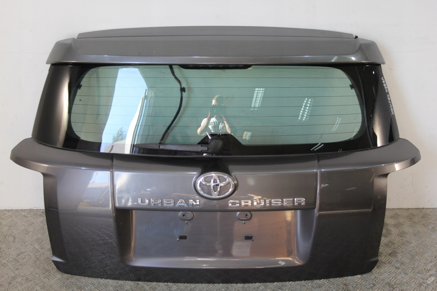 trunk door boot TOYOTA URBAN CRUISER