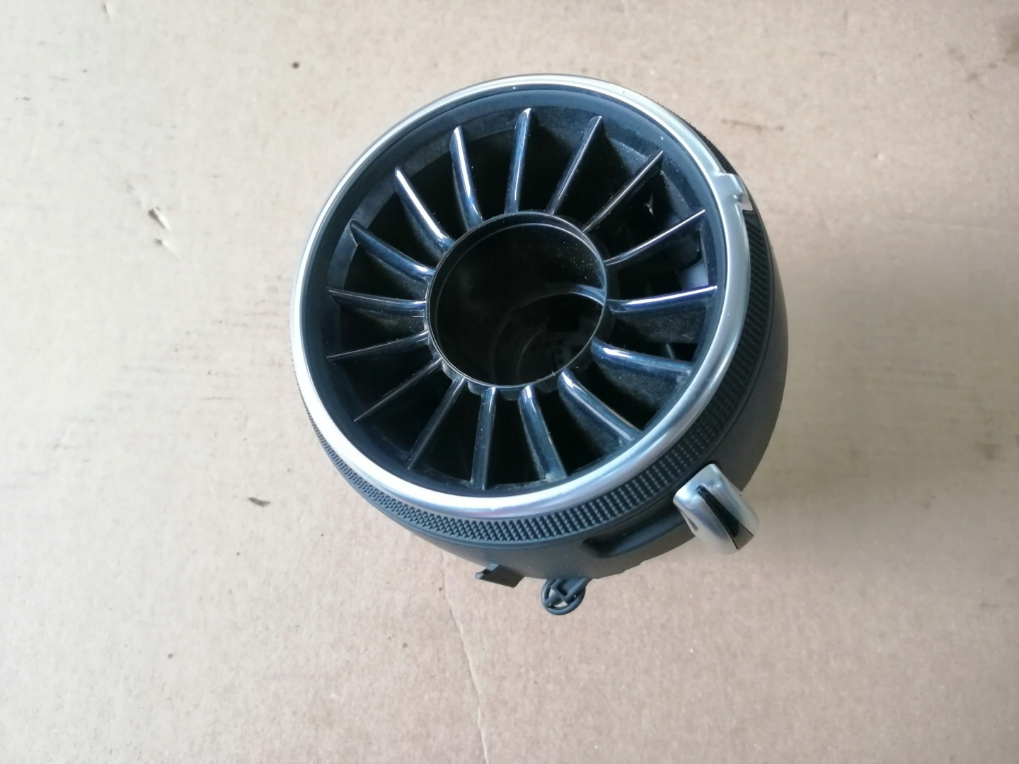grid air conditioning devices central 8S1820952 AUDI TT 8S