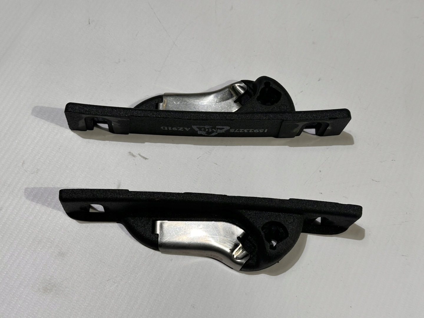 lock rygiel left right roofs blocking Chevrolet Corvette C6 2005 - 2013