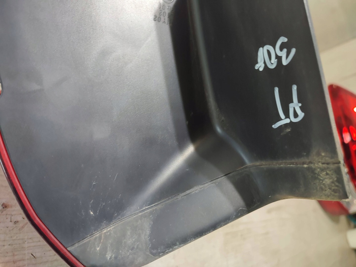 Peugeot 308 2019 rear part side right light rear