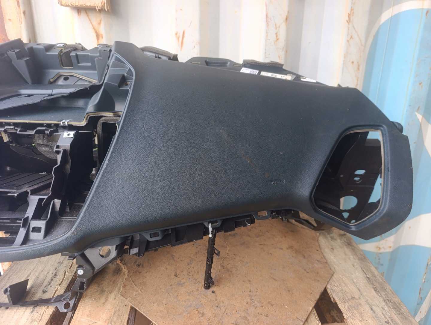 cockpit dashboard instrument panel console ford c-max 2 mk2