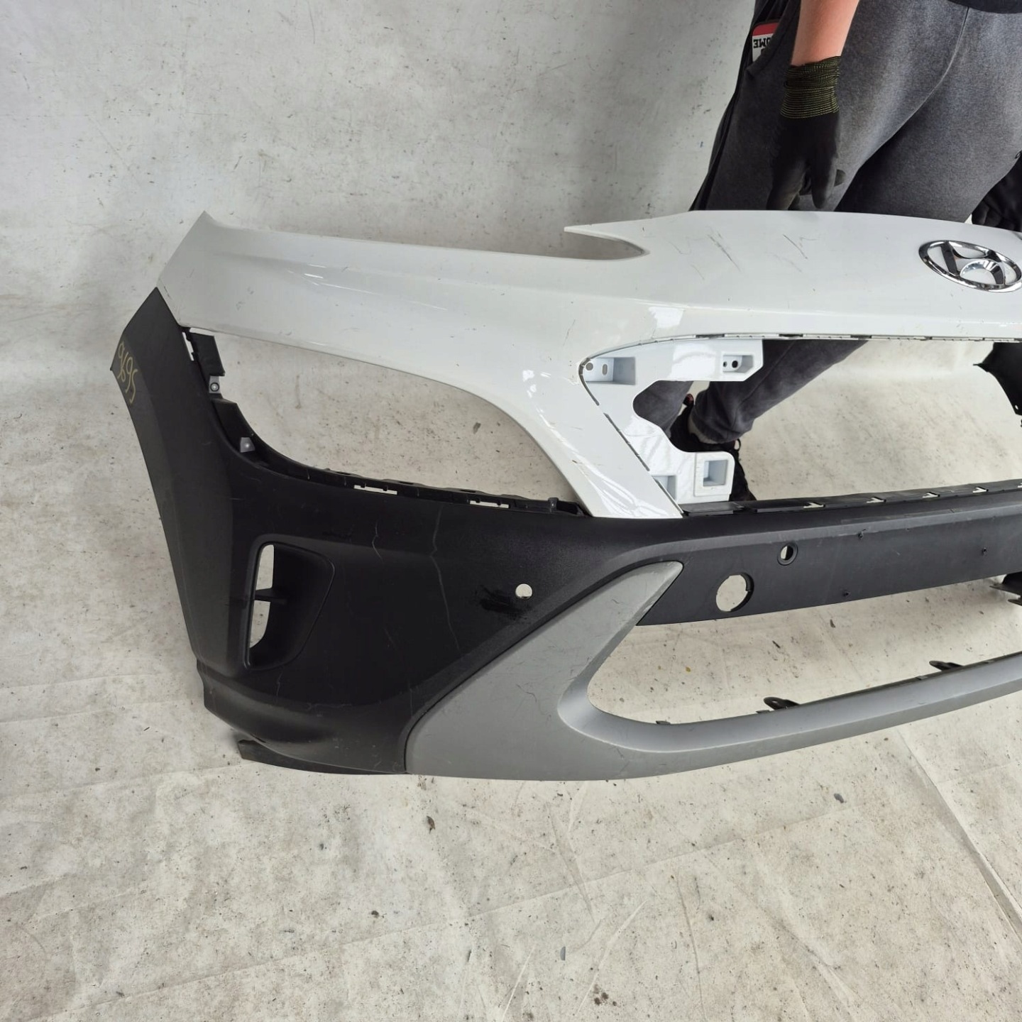 HYUNDAI KONA and 1 LIFT 20-23 bumper front front PDC