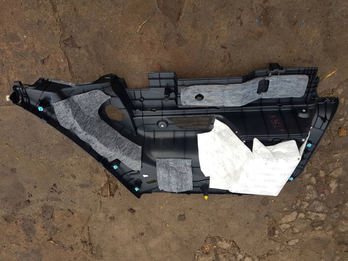 HYUNDAI IX35 right boot upholstery 09-13R