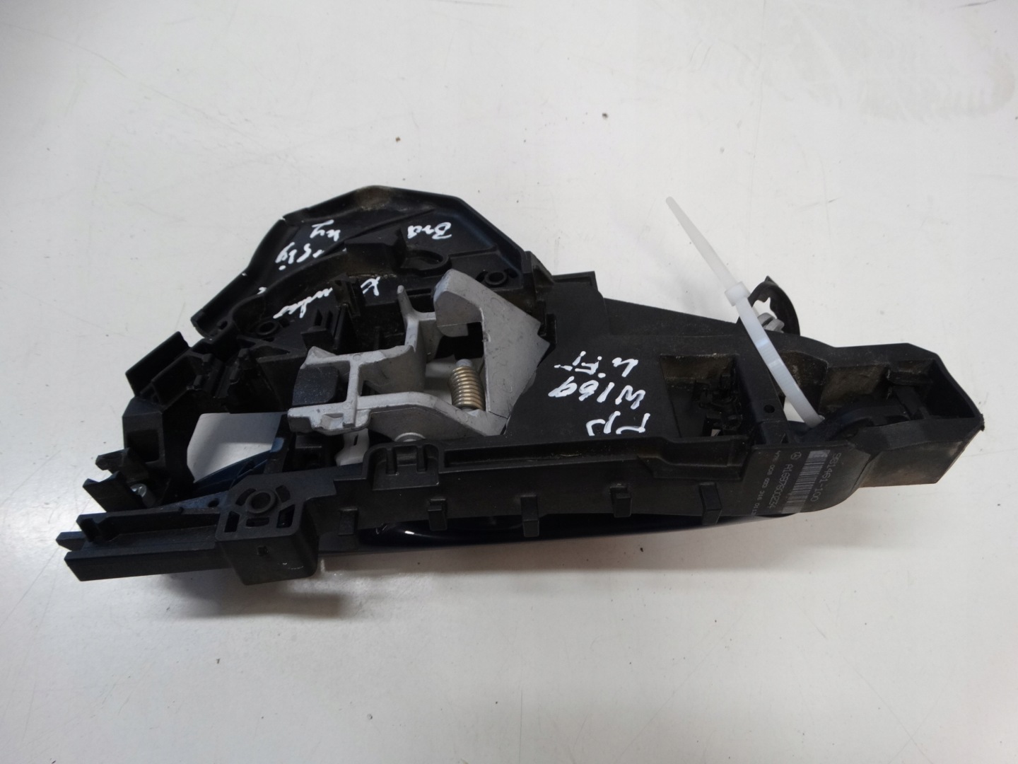 handle support right front MERCEDES W169 1697600234