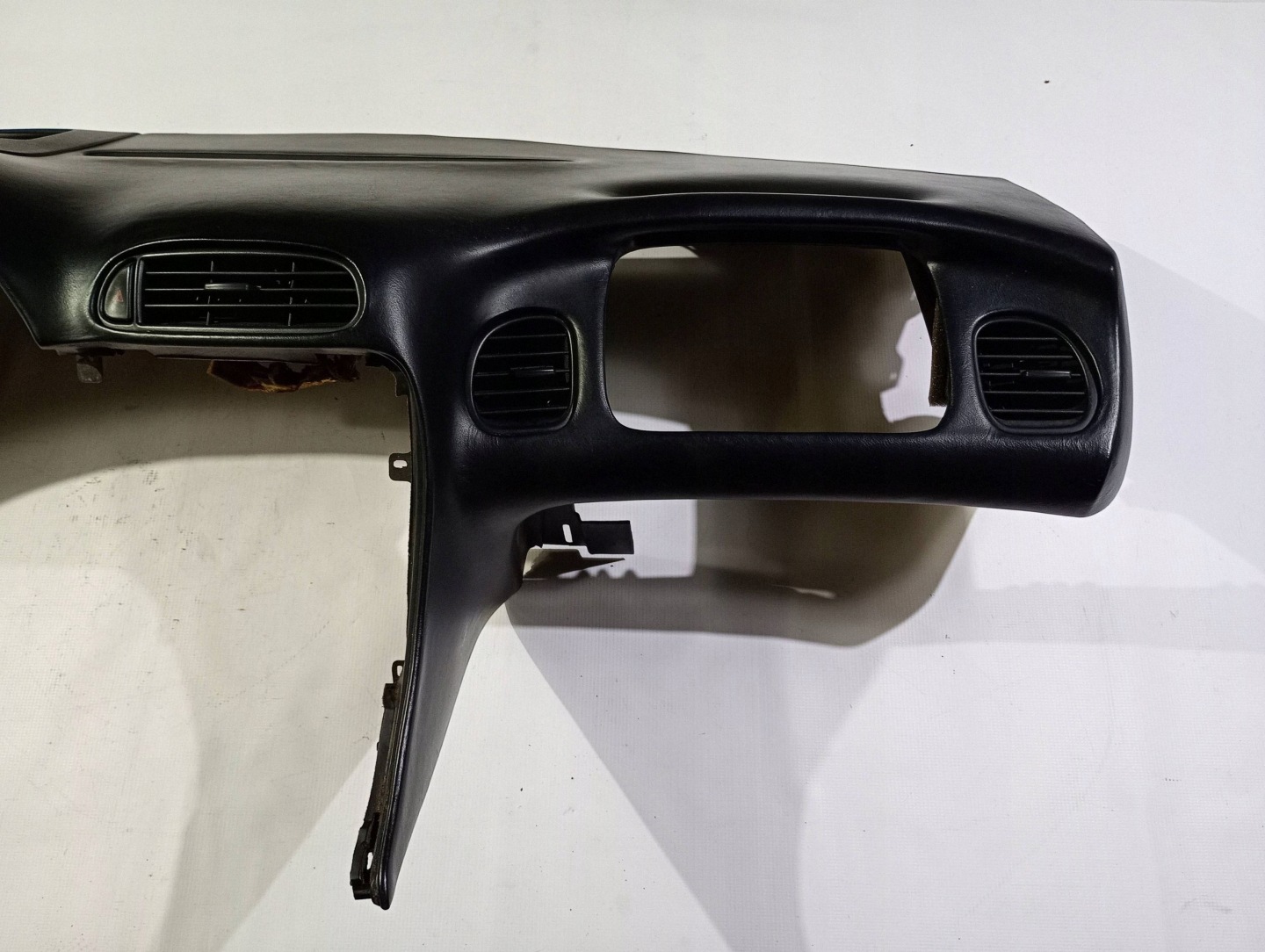 dashboard instrument panel console cockpit Chevrolet Corvette C5 1997-2004